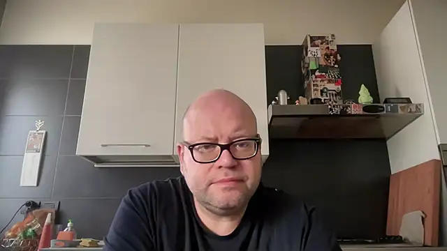 theitalianbear online show from November 16, 10:37 am