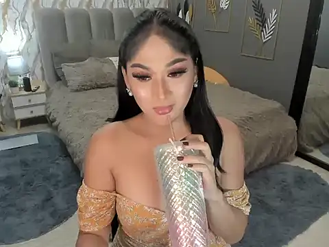 LegendaryNicole online show from October 17, 10:57 pm