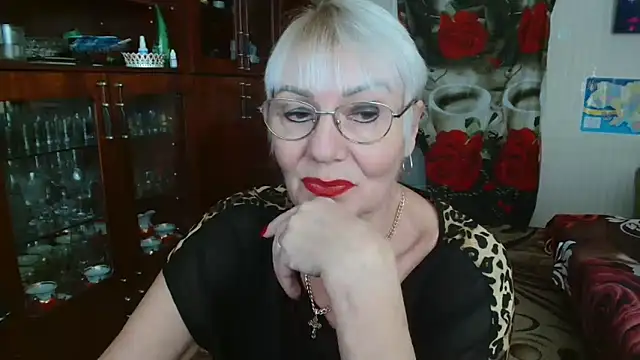 JenaCheim online show from November 25, 8:16 am