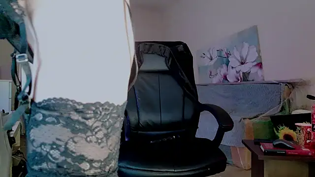 lara heaven online show from November 23, 8:05 am