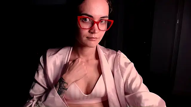 EvelynGG online show from November 8, 8:47 pm