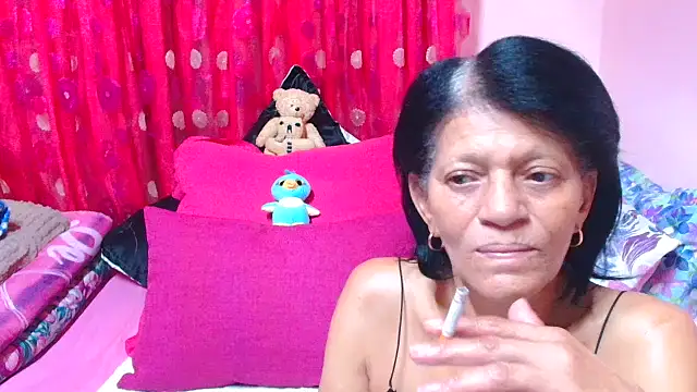 SLUTTYROXY online show from October 5, 6:57 pm