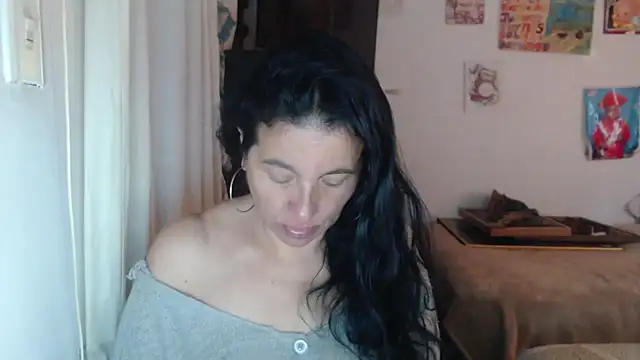 Snapshot of stefilove10 chatting on October 21, 1:37 pm stefilove10 online show from October 21, 1:37 pm