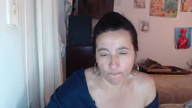 Snapshot of stefilove10 chatting on October 15, 2:41 pm stefilove10 online show from October 15, 2:41 pm