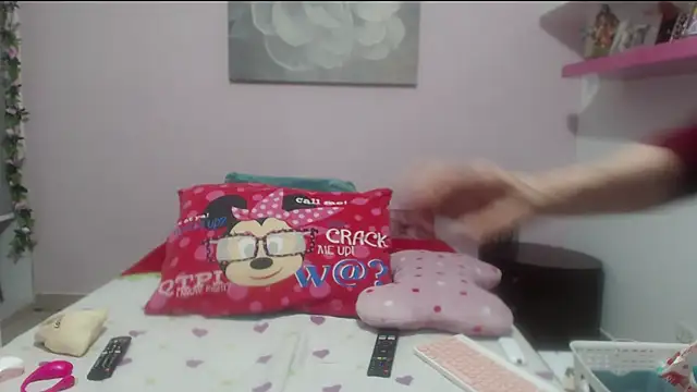 CindyCrawford online show from October 14, 3:31 am