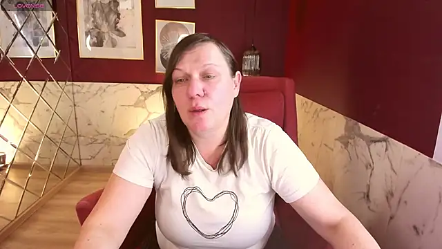 KellyPerfection online show from February 23, 5:45 pm