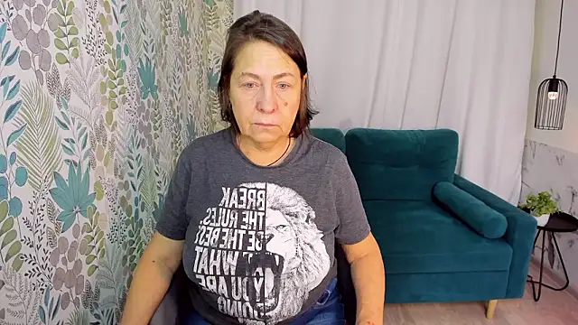 LindaPassionate online show from February 9, 1:24 pm