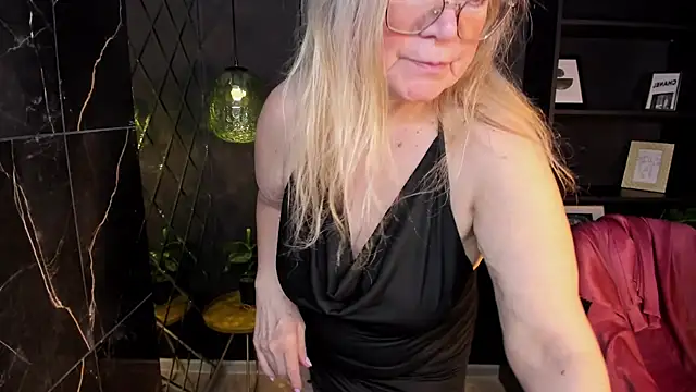 NataliMellow online show from February 8, 5:05 pm