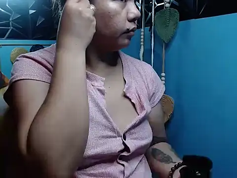 ambersmile online show from November 8, 1:10 am