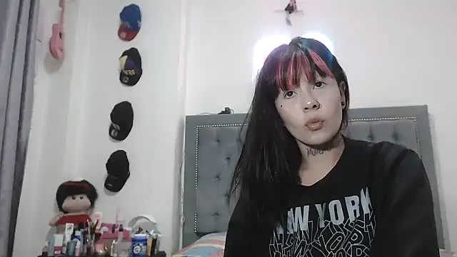 dulce maria x online show from January 12, 11:43 pm