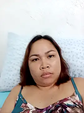 XXLorie 02 online show from December 18, 4:17 am