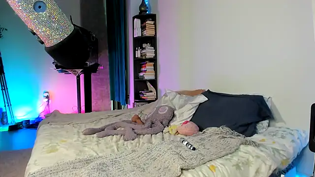 kawaiiibabiii online show from September 13, 4:09 am