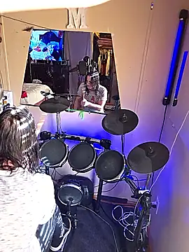 AerobicSleeve online show from February 17, 2:05 pm