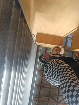 Snapshot of PinkTheHawk chatting on October 18, 12:46 am PinkTheHawk online show from October 18, 12:46 am