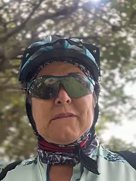 Snapshot of emma_tour chatting on October 31, 3:49 pm emma tour online show from October 31, 3:49 pm