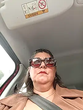 Snapshot of emma_tour chatting on September 9, 2:28 pm emma tour online show from September 9, 2:28 pm