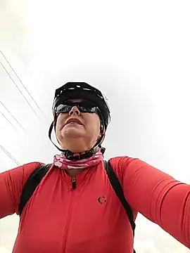 Snapshot of emma_tour chatting on September 25, 3:11 pm emma tour online show from September 25, 3:11 pm