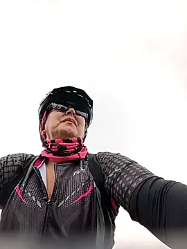 Snapshot of emma_tour chatting on September 18, 2:59 pm emma tour online show from September 18, 2:59 pm