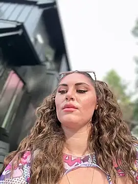 lovely beast online show from February 24, 10:52 pm