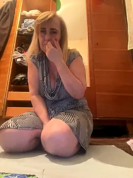 Irina2909xh online show from December 5, 5:36 pm