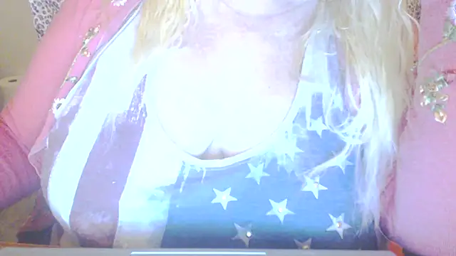 BrittanySheers online show from November 21, 9:50 pm