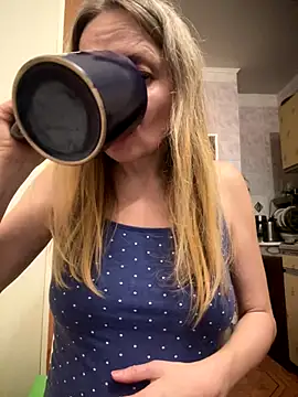 Susanel online show from November 14, 9:59 pm