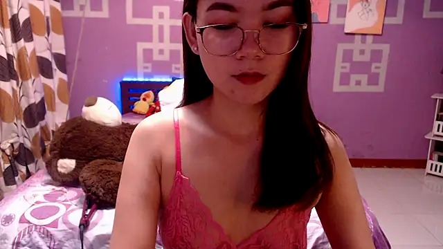 Snapshot of Sweety_Aria chatting on October 21, 9:13 am Sweety Aria online show from October 21, 9:13 am