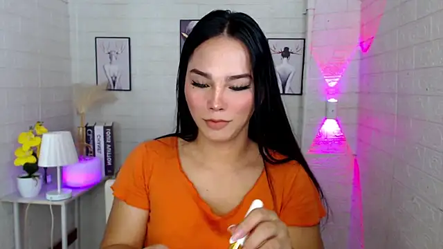 Snapshot of LylianaGirlx chatting on October 20, 2:42 pm LylianaGirlx online show from October 20, 2:42 pm