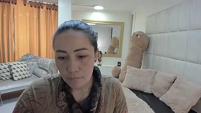 gaby trent online show from December 16, 2:56 pm