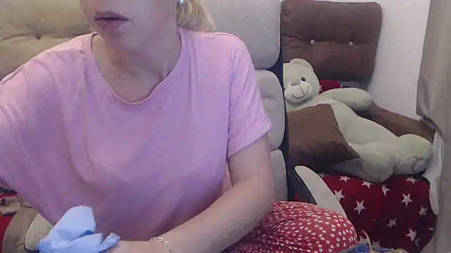 Aliss Hottie online show from October 8, 6:23 pm