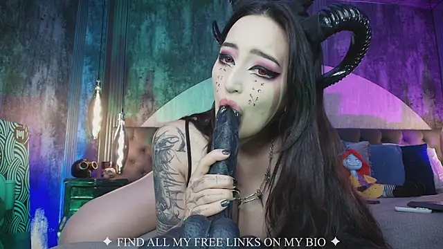 Charlotte Germanotta  online show from February 7, 9:18 pm