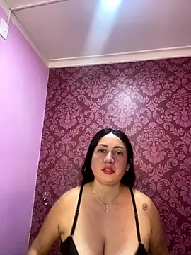 juliana diaz online show from November 22, 11:35 am