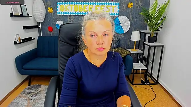 Abby Moore  online show from September 10, 12:27 pm