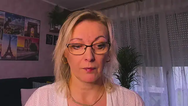 vanessa chat online show from November 11, 2:14 pm