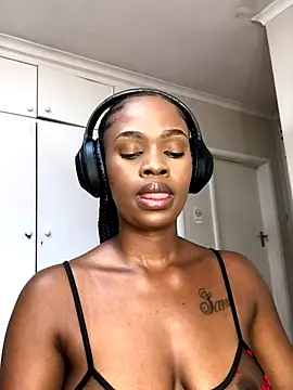 LuciousLips96 online show from September 21, 9:52 am