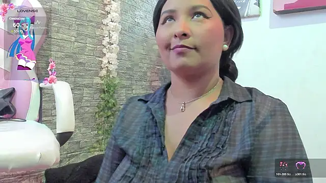 paola ih online show from February 10, 8:23 pm