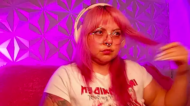 Satyn doll online show from February 20, 1:48 am