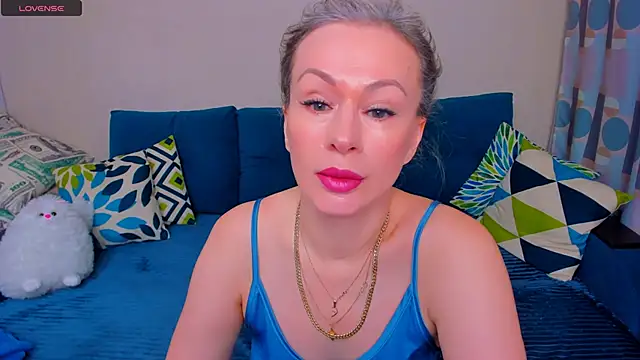 EllenMoore online show from November 4, 3:11 am