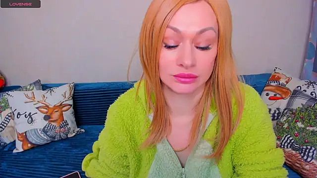 EllenMoore online show from December 18, 3:55 am