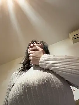 Almmaxxxx online show from February 21, 5:46 pm