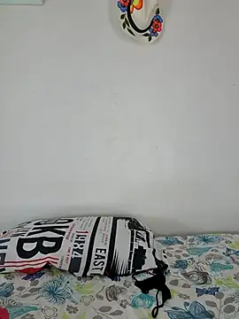 YOURSDEBORA online show from January 15, 7:53 pm