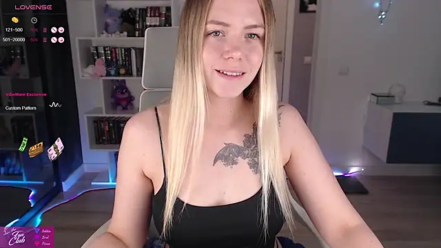 Emma Bryan online show from September 13, 8:39 pm