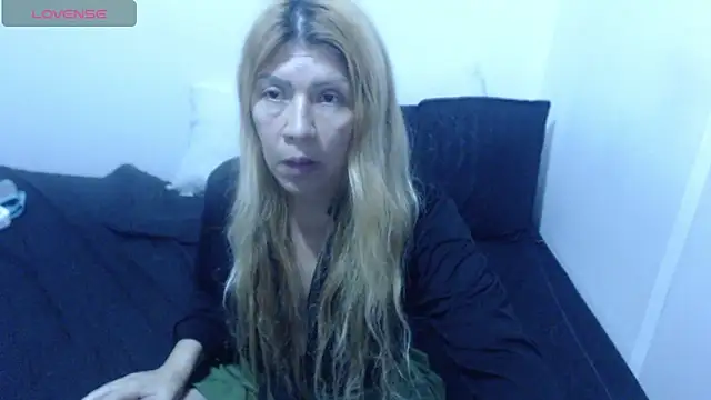 Dulce-Bella online show from February 8, 9:50 pm