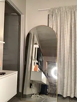 CurvyDesire1 online show from December 1, 8:44 pm