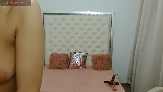 erykajoy online show from February 12, 10:28 am