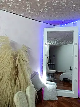 Snapshot of zullyxhot chatting on October 12, 8:55 pm zullyxhot online show from October 12, 8:55 pm