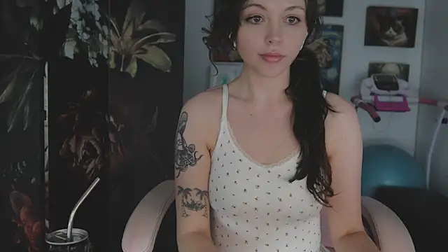 makiyahbelle online show from December 19, 9:56 am