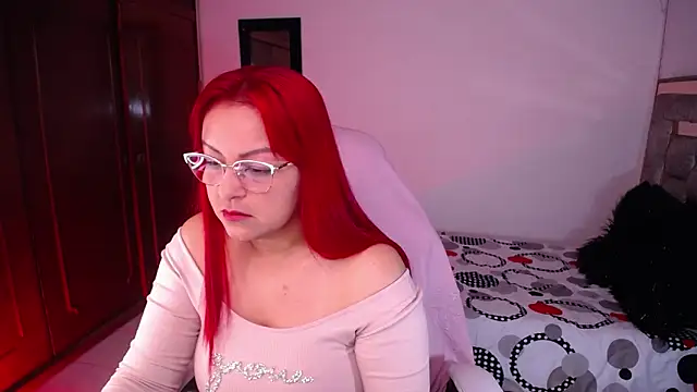 salomecastro  online show from September 9, 4:01 am