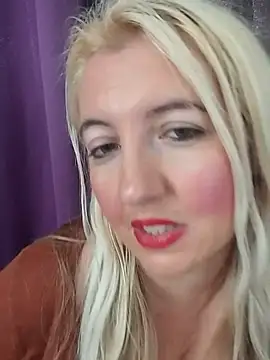 Snapshot of Mllesha74000 chatting on October 31, 1:37 pm Mllesha74000 online show from October 31, 1:37 pm