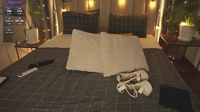 juli hox online show from January 18, 5:26 am